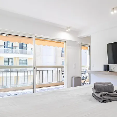 2 Ferrie - Beautifully Renovated 50 M From Croisette *